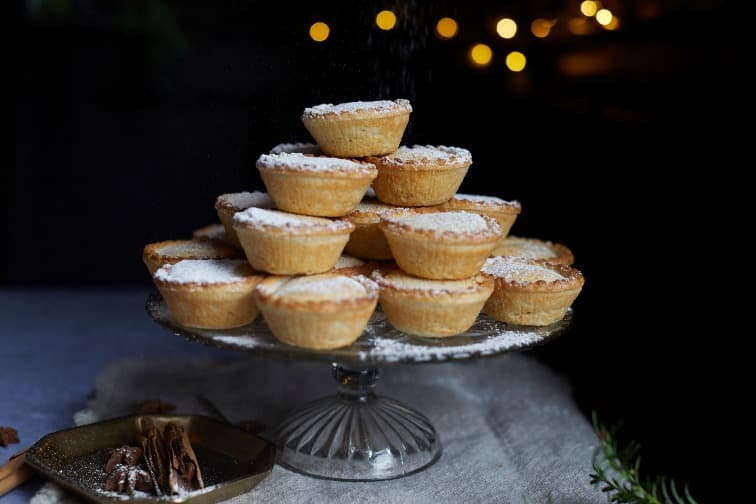 Cover Image for Christmas has arrived at The Cricketers