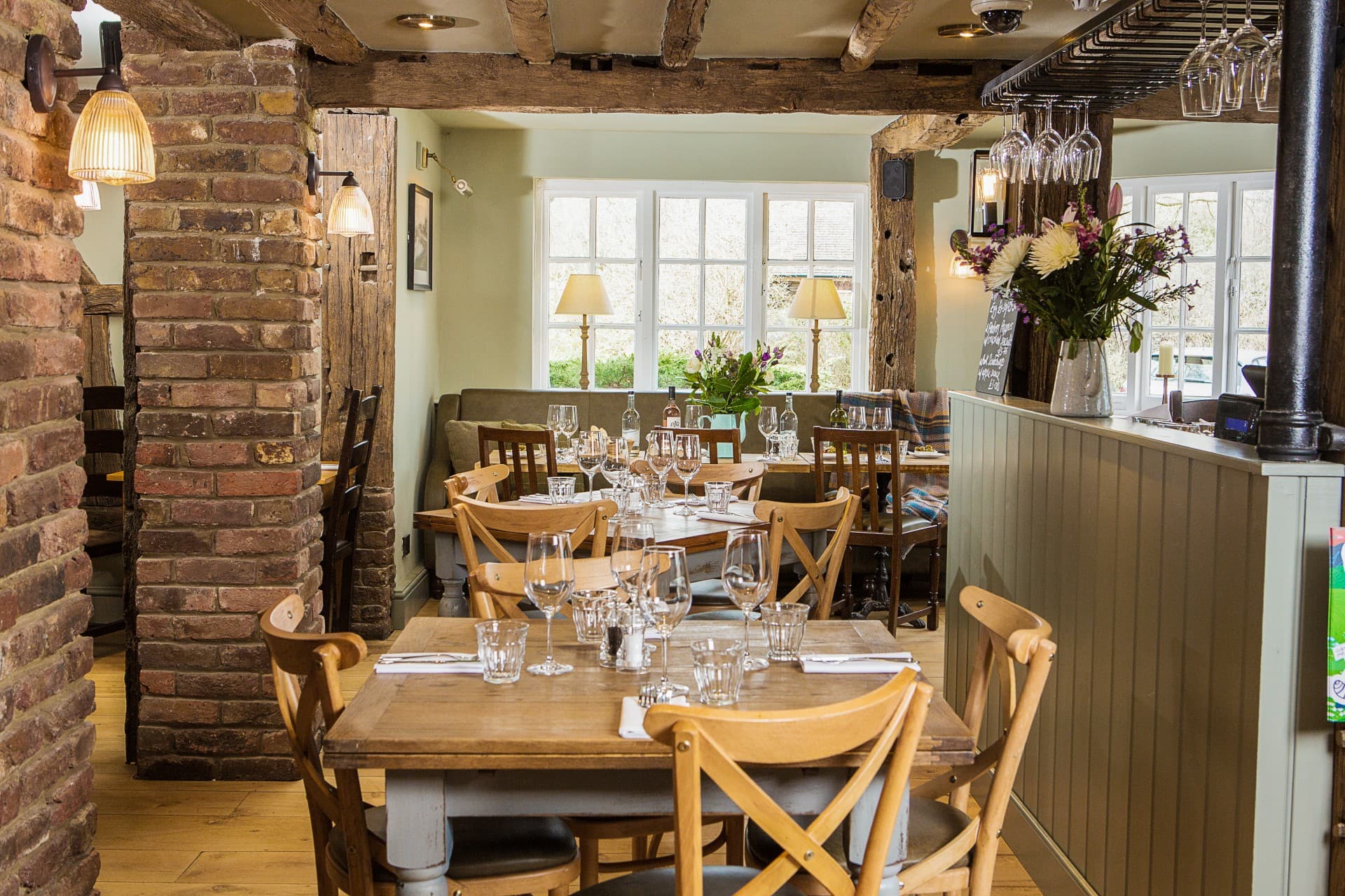 the-cricketers-cobham-the-restaurant